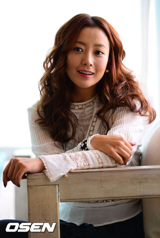 Archivo:Kim Hee Sun13.jpg