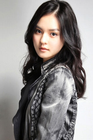 Archivo:Woo Ri8.jpg