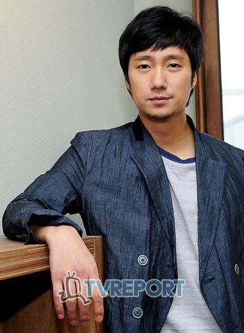 Archivo:Park Hae Il10.jpg