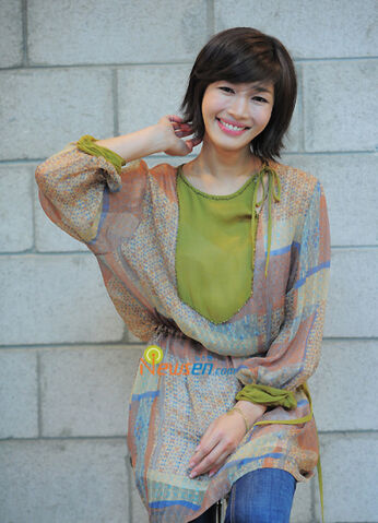 Archivo:Sun Woo Sun (1975)3.jpg