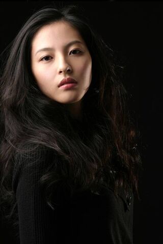 Archivo:Shin Na Ri.jpg