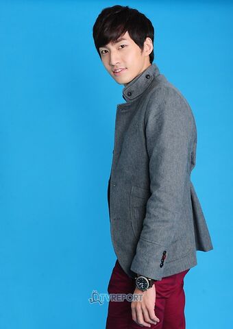 Archivo:Baek Min Hyun7.jpg