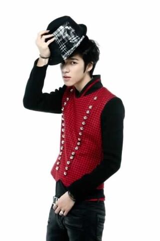 Archivo:Baek Seung Heon 03.jpeg