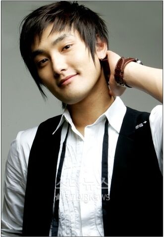 Archivo:Kang Ta5.jpg