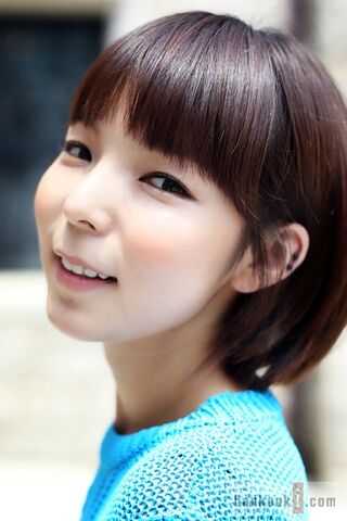 Archivo:Park Jin Joo4.jpg
