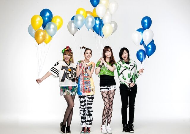 Archivo:2NE1-4.jpg