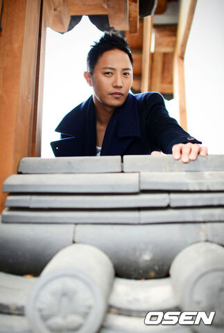 Archivo:Jin Goo18.jpg