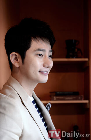 Archivo:Park Shi Hoo27.jpg