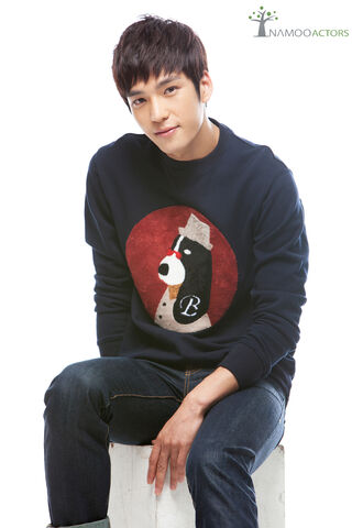 Archivo:Goo Won.jpg