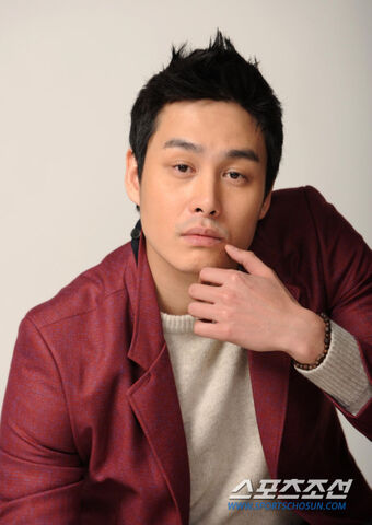 Archivo:Song Yoo Ha12.jpg