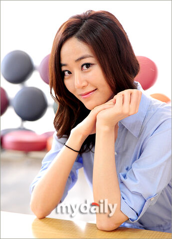 Archivo:Kim Hyo Jin18.jpg