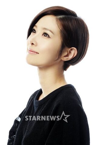 Archivo:Kim Yoo Ri-01.jpg