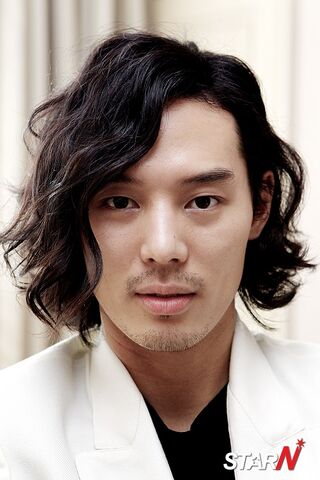 Archivo:Lee Sun Ho12.jpg