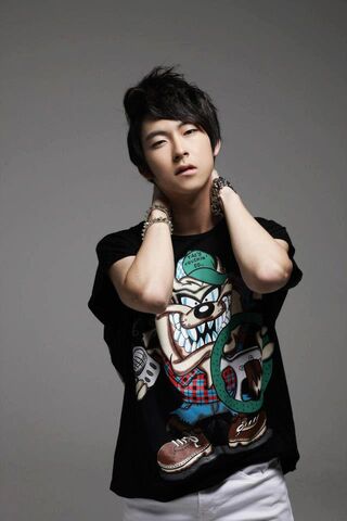 Archivo:Kim Hyun1.jpg