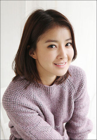 Archivo:Lee Si Young11.jpg