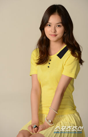Archivo:Woo Ri19.jpg