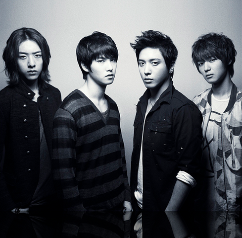 Archivo:CNBLUE018.png