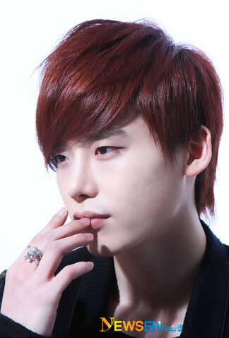 Archivo:Lee Jong Suk15.jpg