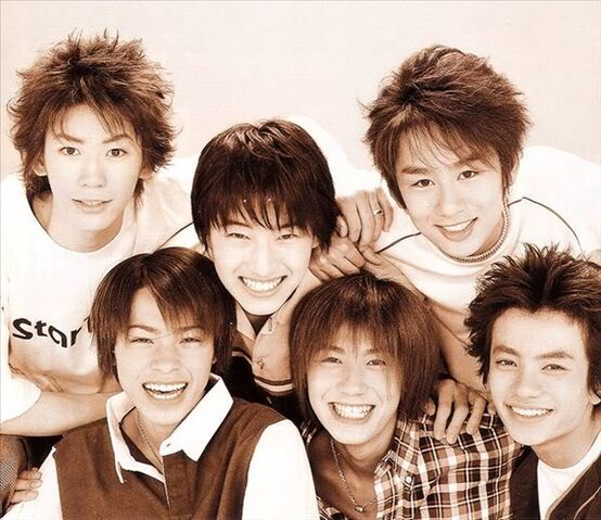 Archivo:KAT-TUN 58g.jpg