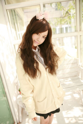 Archivo:Lee nu ri 384518.jpg