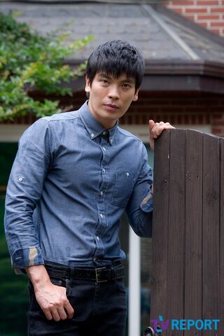 Archivo:Kim Sung Oh27.jpg
