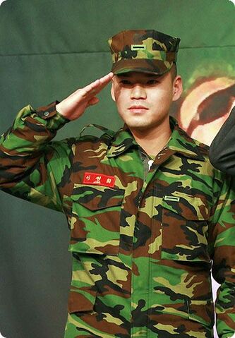 Archivo:Lee Jung4.jpg