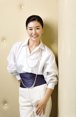 Archivo:Kim Chung.jpg