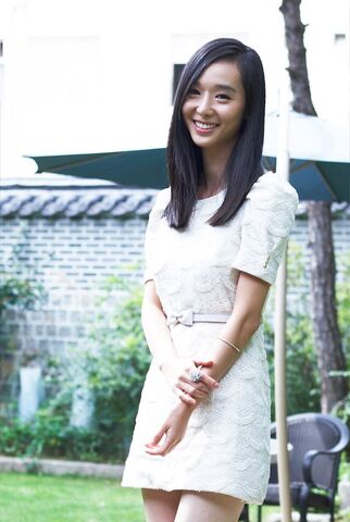 Archivo:Han Soo Yun11.jpg