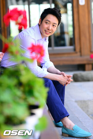 Archivo:Kim Dong Wook15.jpg