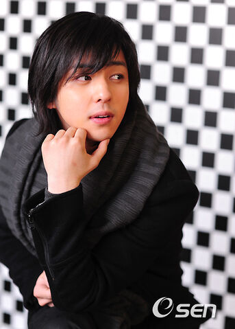 Archivo:Kim Ki Bum5.jpg