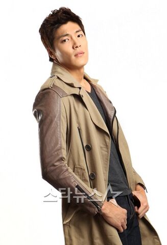 Archivo:Lee Jae Yoon6.jpg