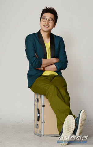 Archivo:Hwang Dong Joo7.jpg