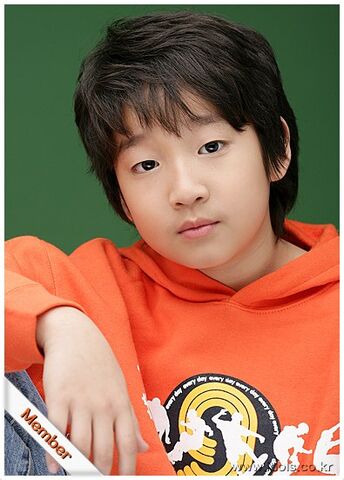 Archivo:Kim Woo Suk.jpg