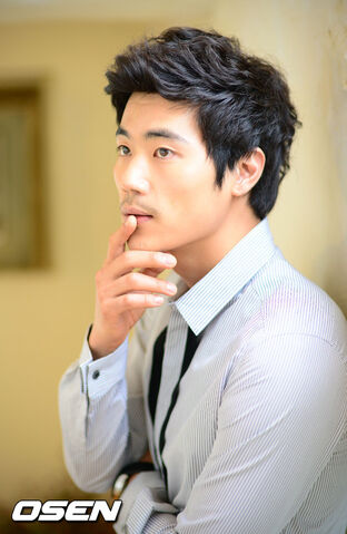 Archivo:Kim Kang Woo18.jpg