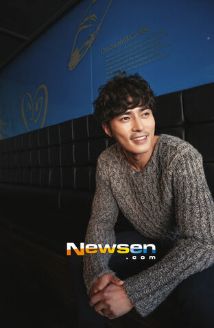 Archivo:Jo Dong Hyuk30.jpg