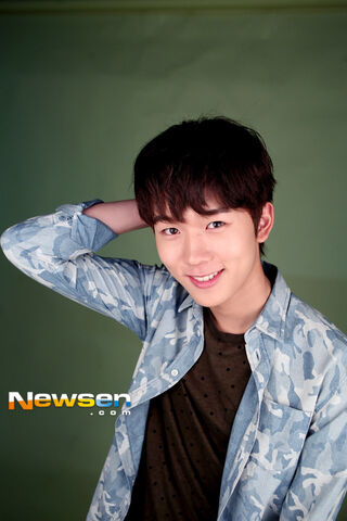 Archivo:Yun Joon Suk19.jpg