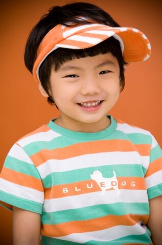 Archivo:Kim Dong Hyun (2003)4.jpg