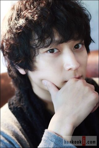 Archivo:Kang Dong Won22.jpeg
