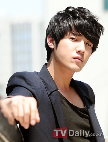 Archivo:Suh Joon Young7.jpg