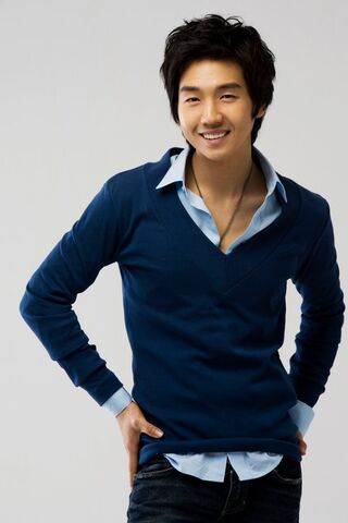 Archivo:Kim Ho Won5.jpg