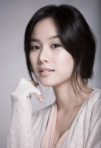Archivo:Jo Yoon Hee2.jpg
