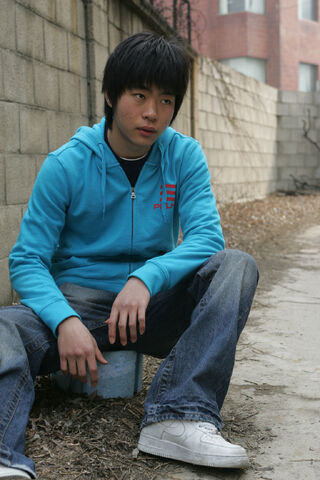 Archivo:Kim Dong Young.jpg