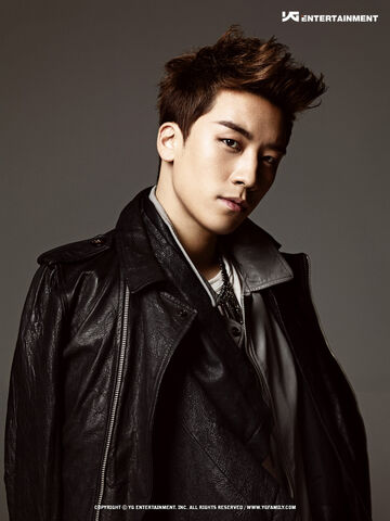 Archivo:Seung Ri VVIP.jpg