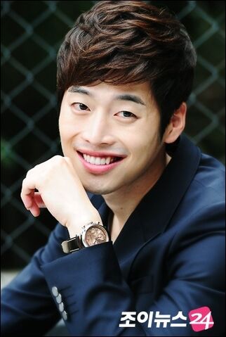 Archivo:Kim Jae Won8.jpg