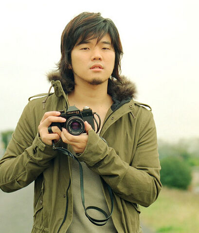 Archivo:Motohiro-hata-1322516907-832.jpg