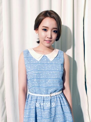 Archivo:Younha02.jpg