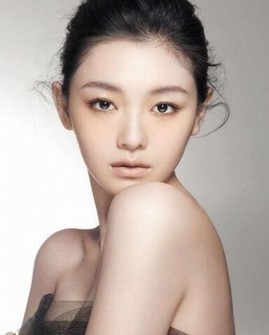 Archivo:Barbie Xu4.jpg