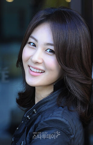 Archivo:Son Eun Seo3.jpg
