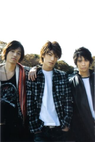 Archivo:SUPERLIVE2008-ThreeWiseMen-Miura-2.jpg