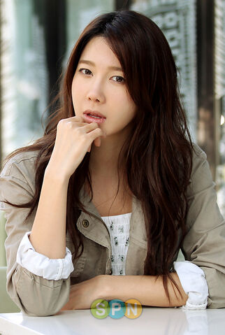 Archivo:Lee Ji Ah12.jpg